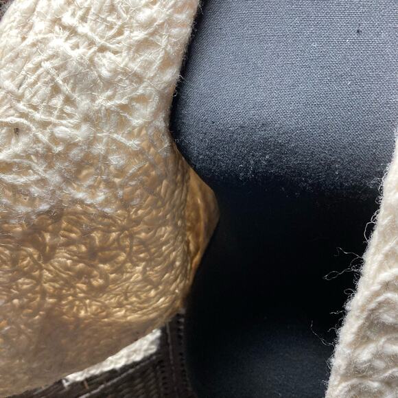 Chico’s Size 1 Cream Swirled Wool Cropped Jacket. Pre-Owned - Picture 4 of 10